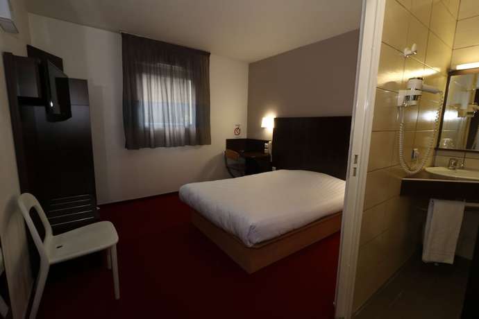 Imagen de la habitación del Hotel B&B Clermont Ferrand Sud Aubi&egrave;re. Foto 12