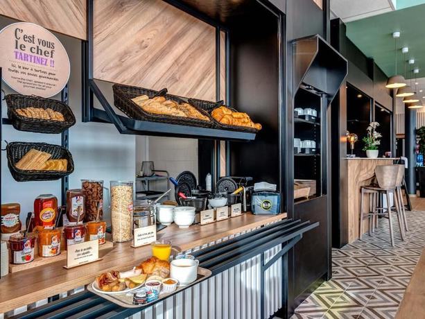 Imagen del bar/restaurante del Hotel B&B Cluses Sud. Foto 3