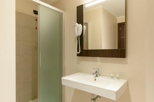 Imagen de la habitación del Hotel B&B Como Camerlata. Foto 3