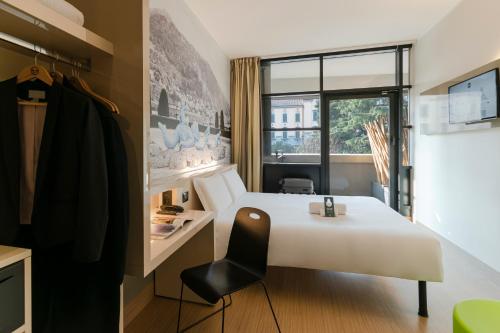 Imagen de la habitación del Hotel B&B Como Camerlata. Foto 8