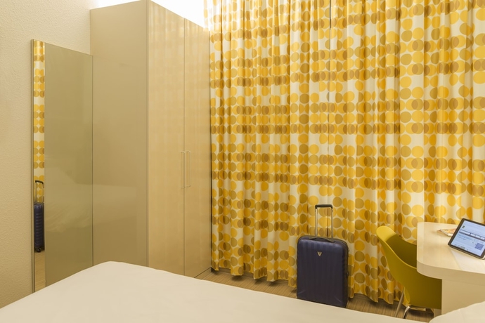 Imagen de la habitación del Hotel B&B Cremona. Foto 10