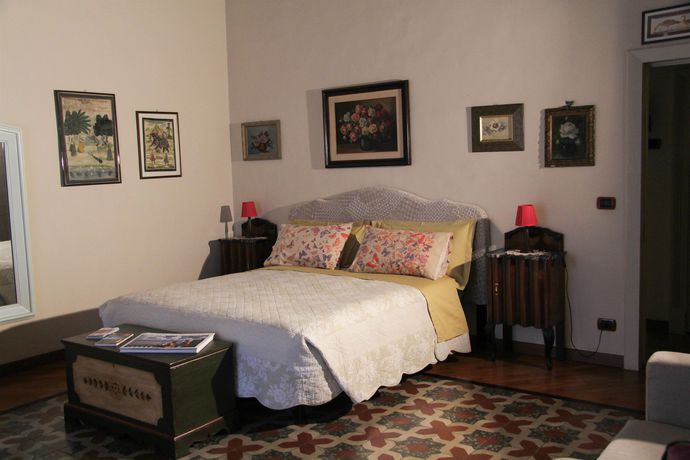 Imagen de la habitación del Hotel B&B Crociferi Catania. Foto 3