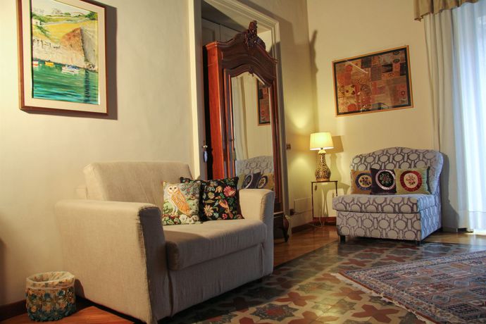 Imagen de los interiores del Hotel B&B Crociferi Catania. Foto 11