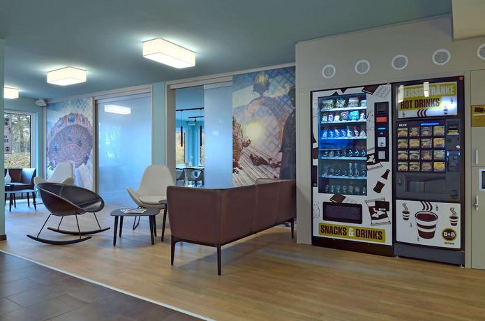 Imagen de los interiores del Hotel B&B Darmstadt. Foto 17