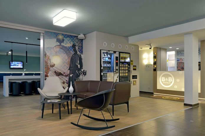 Imagen de los interiores del Hotel B&B Darmstadt. Foto 20