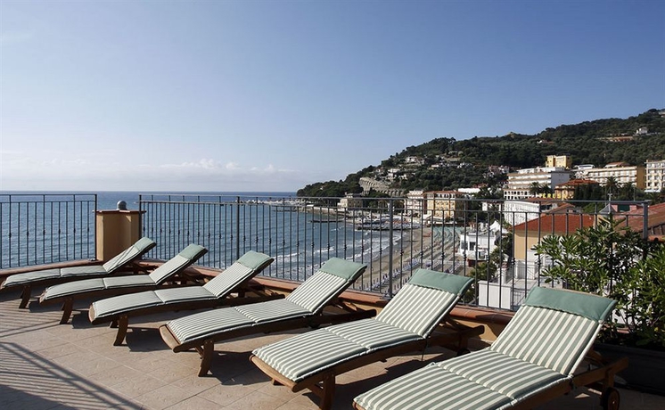 Imagen general del Hotel B&B Diano Marina Palace. Foto 1