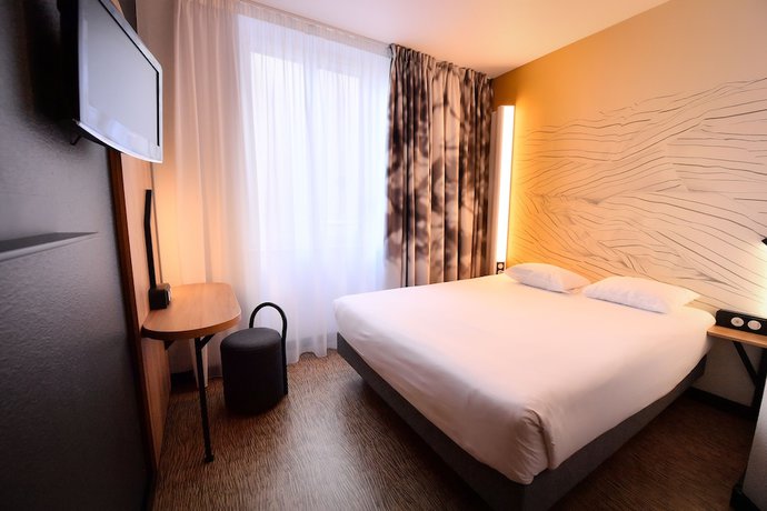 Imagen de la habitación del Hotel B&B Dijon Centre. Foto 13