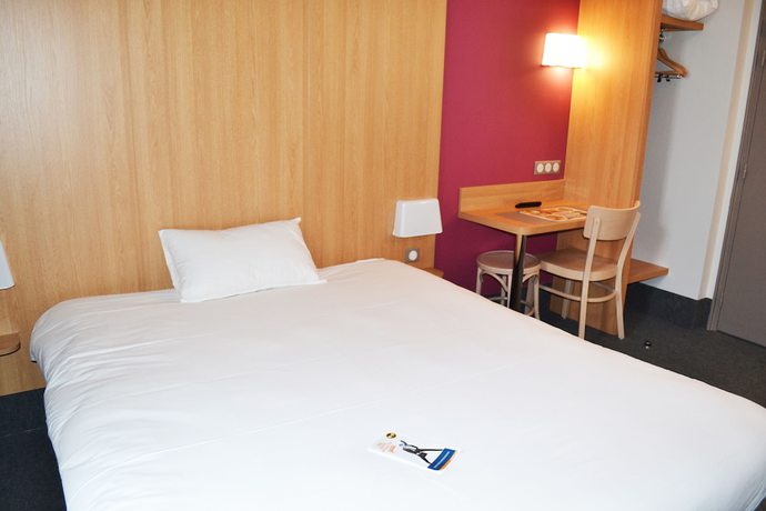 Imagen de la habitación del Hotel B&B Dijon Centre. Foto 17