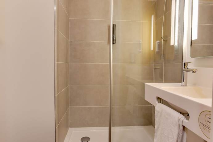 Imagen de la habitación del Hotel B&B Dijon Valmy Toison D'or. Foto 5