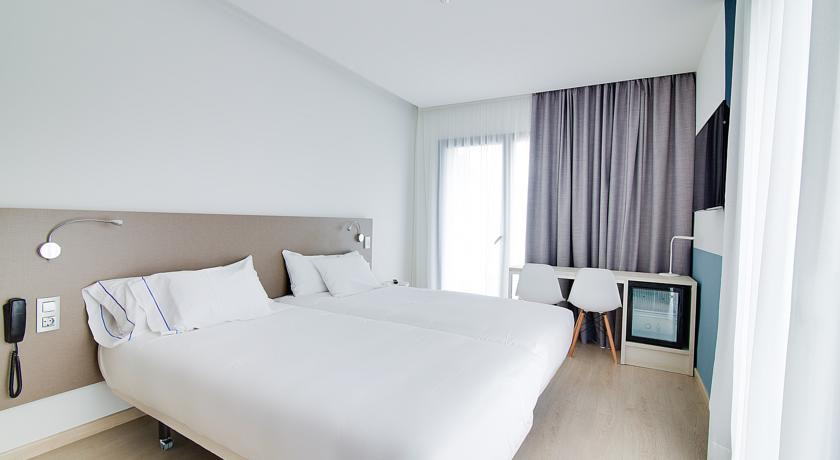Imagen de la habitación del Hotel B&B Donostia San Sebastian Aeropuerto. Foto 7