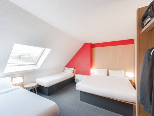 Imagen de la habitación del Hotel B&B Dreux Centre. Foto 5