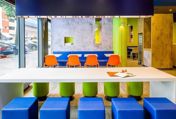 Imagen de los interiores del Hotel B&B D&uuml;sseldorf-Lintorf. Foto 16