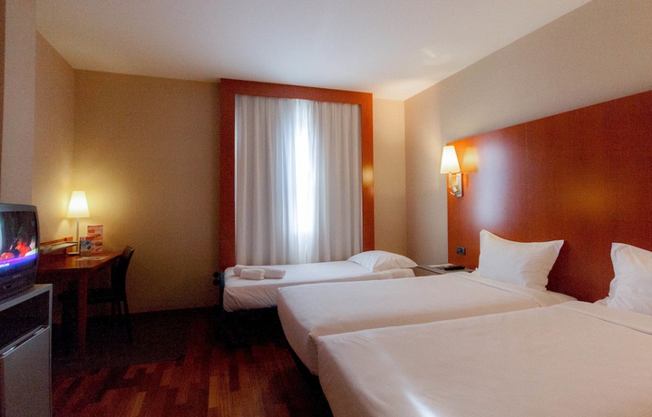 Imagen de la habitación del Hotel B&B Elche. Foto 3