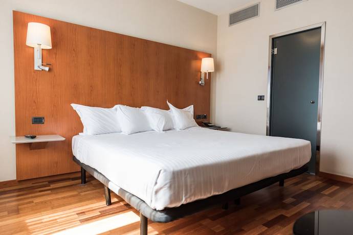 Imagen de la habitación del Hotel B&B Elche. Foto 5