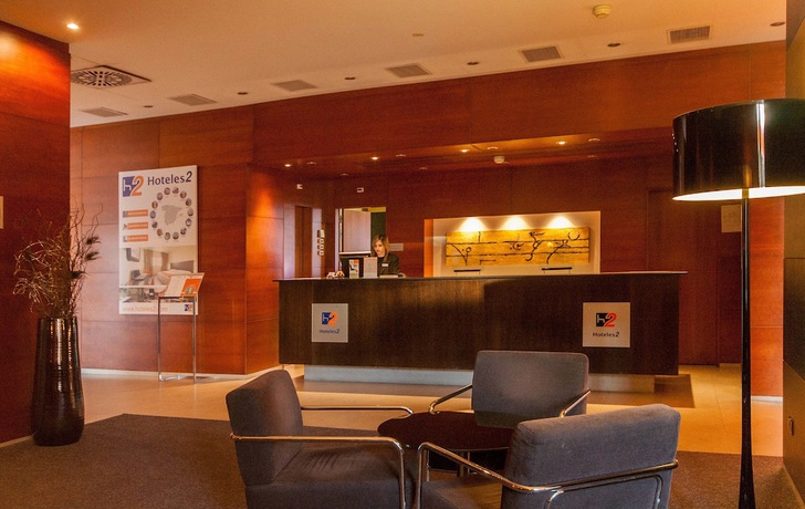 Imagen de los interiores del Hotel B&B Elche. Foto 16