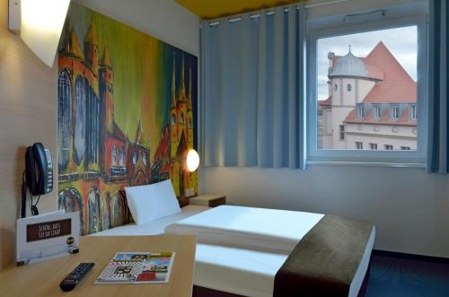 Imagen de la habitación del Hotel B&B Erfurt. Foto 6