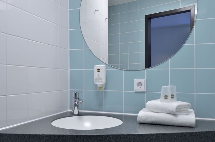 Imagen de la habitación del Hotel B&B Erlangen. Foto 11