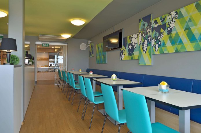 Imagen del bar/restaurante del Hotel B&B Erlangen. Foto 5