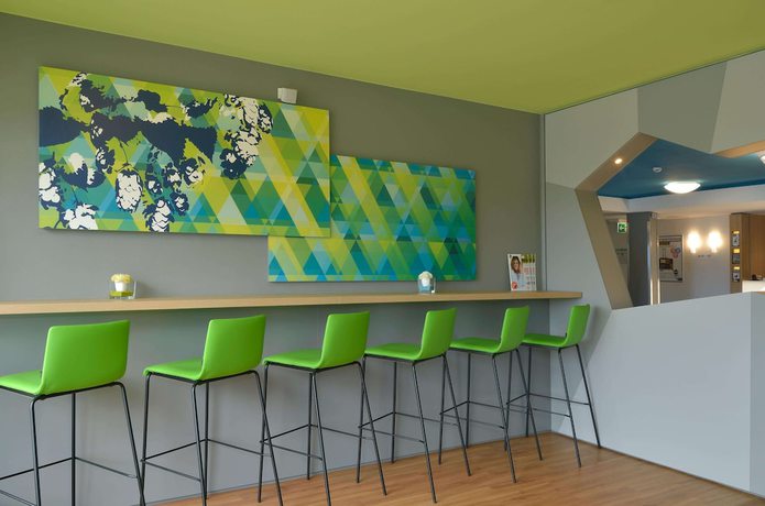 Imagen del bar/restaurante del Hotel B&B Erlangen. Foto 6