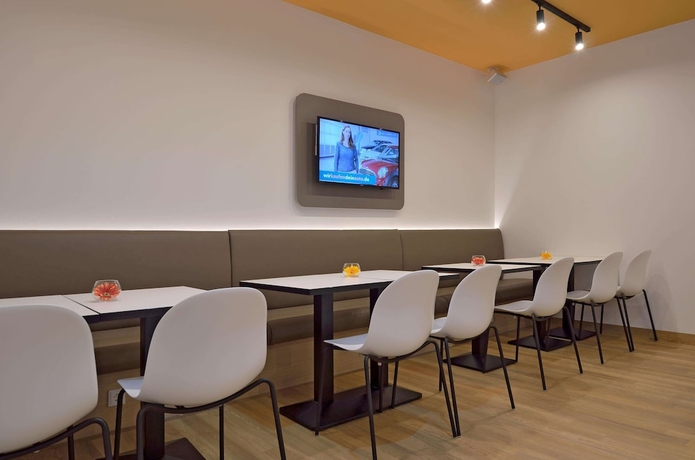 Imagen del bar/restaurante del Hotel B&B Essen. Foto 5