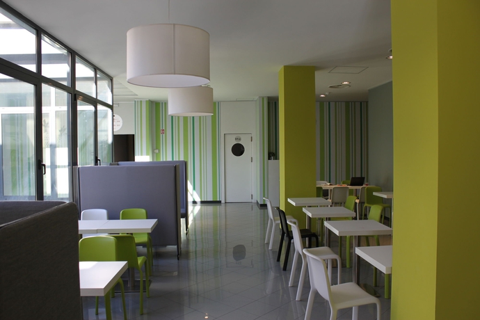 Imagen del bar/restaurante del Hotel B&B Faenza. Foto 4