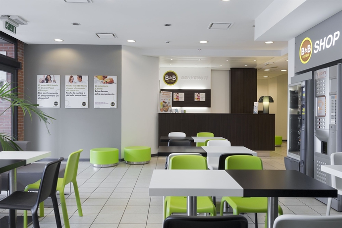 Imagen de los interiores del Hotel B&B Ferrara. Foto 14