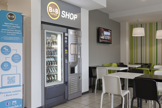 Imagen de los interiores del Hotel B&B Ferrara. Foto 16