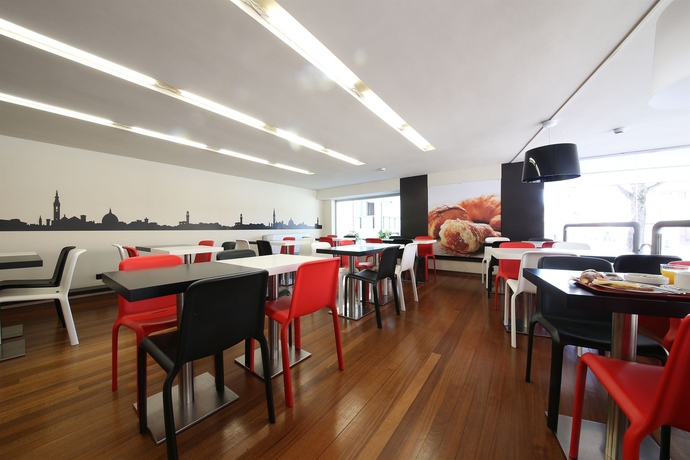 Imagen del bar/restaurante del Hotel B&B Firenze City Center. Foto 2