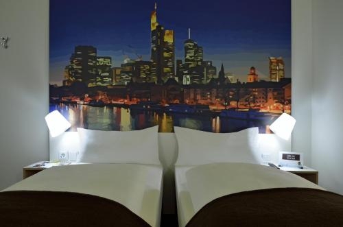 Imagen de la habitación del Hotel B&B Frankfurt-hbf. Foto 10