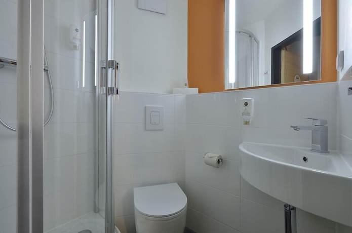 Imagen de la habitación del Hotel B&B Freiburg-Nord. Foto 10