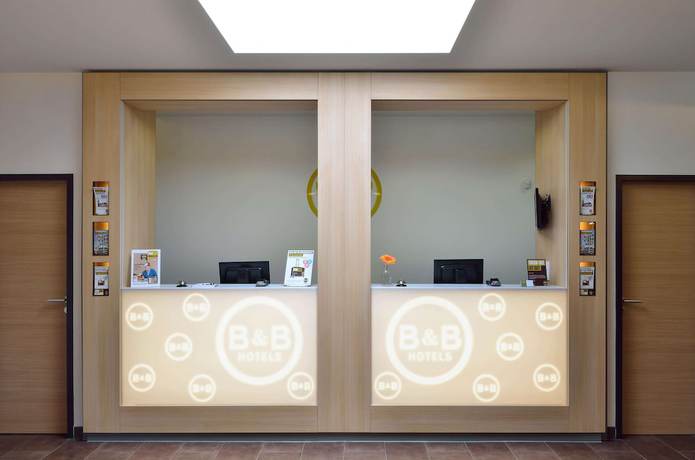 Imagen de los interiores del Hotel B&B Freiburg-Nord. Foto 19