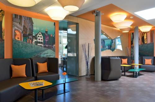 Imagen de los interiores del Hotel B&B Freiburg-Nord. Foto 7