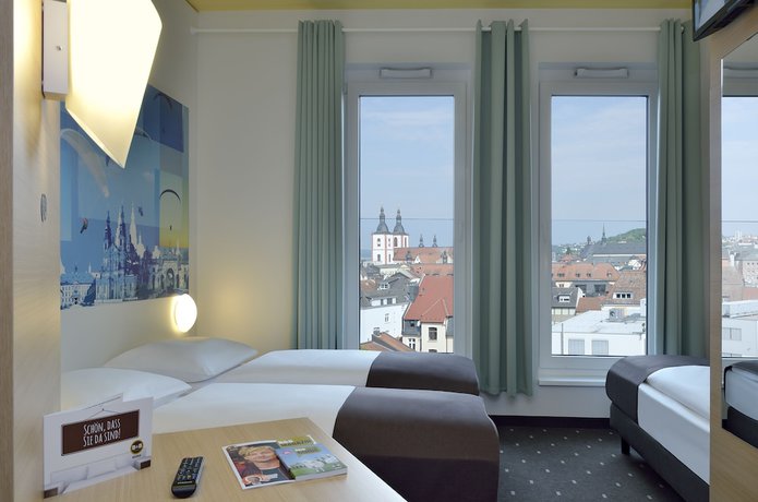 Imagen de la habitación del Hotel B&B Fulda. Foto 12