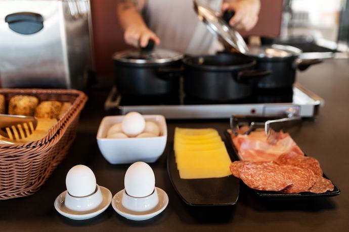 Imagen del bar/restaurante del Hotel B&B Geneva Airport. Foto 6