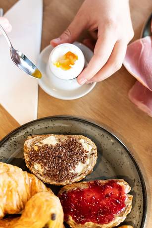 Imagen del bar/restaurante del Hotel B&B Geneva Airport. Foto 7