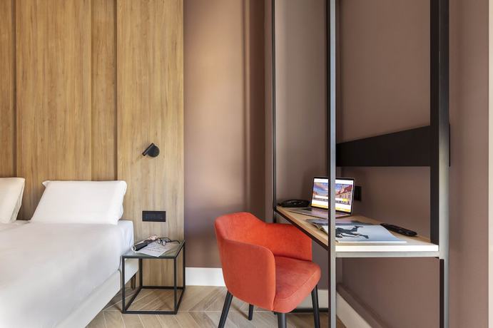 Imagen de la habitación del Hotel B&B Genova City Center. Foto 16