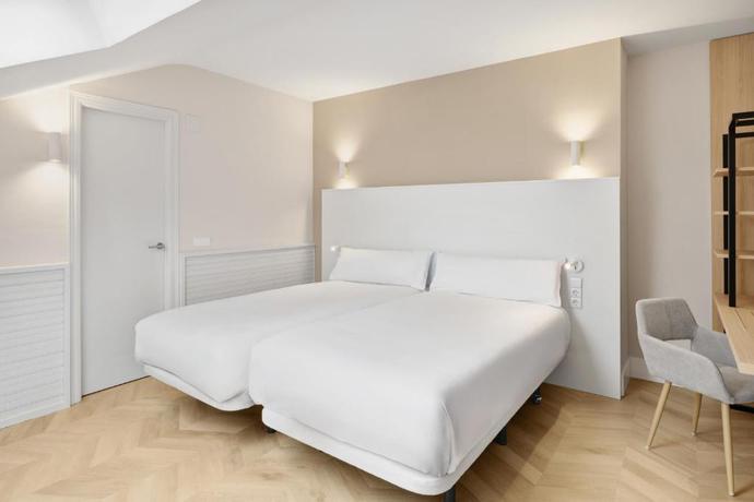 Imagen de la habitación del Hotel B&B Gij&oacute;n Centro Bego&ntilde;a. Foto 8