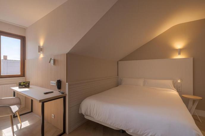 Imagen de la habitación del Hotel B&B Gij&oacute;n Centro Bego&ntilde;a. Foto 9