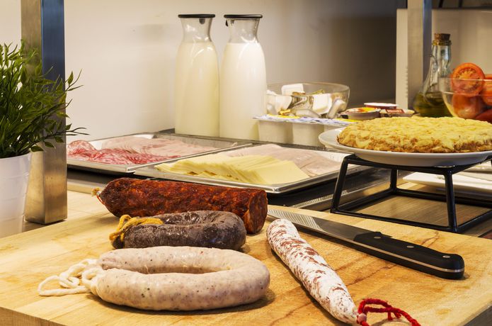 Imagen del bar/restaurante del Hotel B&B Girona 3. Foto 4