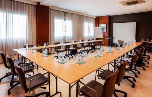 Imagen de los interiores del Hotel B&B Granada Estación. Foto 16