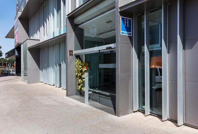 Imagen de los exteriores del Hotel B&B Granada. Foto 8
