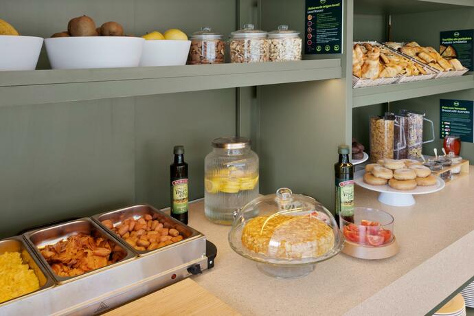 Imagen general del Hotel B&B HOTEL Castro Urdiales. Foto 28