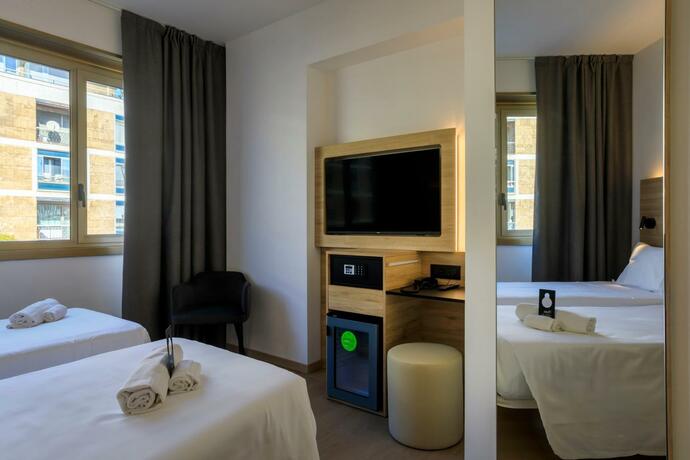 Imagen general del Hotel B&B HOTEL Catania City Center. Foto 2