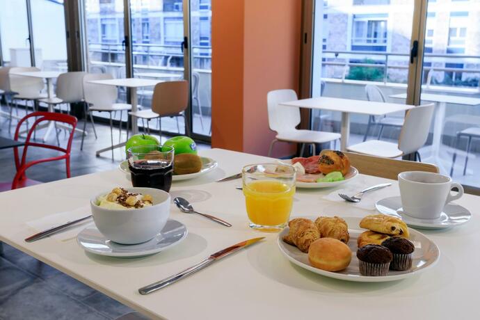 Imagen general del Hotel B&B HOTEL Catania City Center. Foto 19