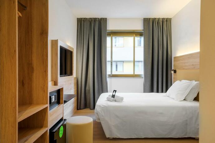 Imagen general del Hotel B&B HOTEL Catania City Center. Foto 30