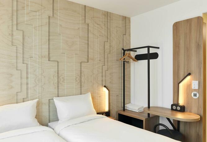 Imagen general del Hotel B&B HOTEL Cergy Saint-Christophe Gare. Foto 8