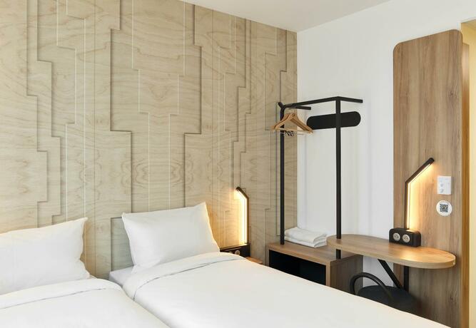 Imagen general del Hotel B&B HOTEL Cergy Saint-Christophe Gare. Foto 9