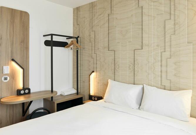 Imagen general del Hotel B&B HOTEL Cergy Saint-Christophe Gare. Foto 12