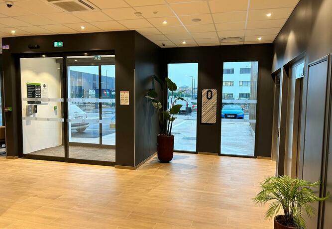 Imagen general del Hotel B&B HOTEL Cergy Saint-Christophe Gare. Foto 16