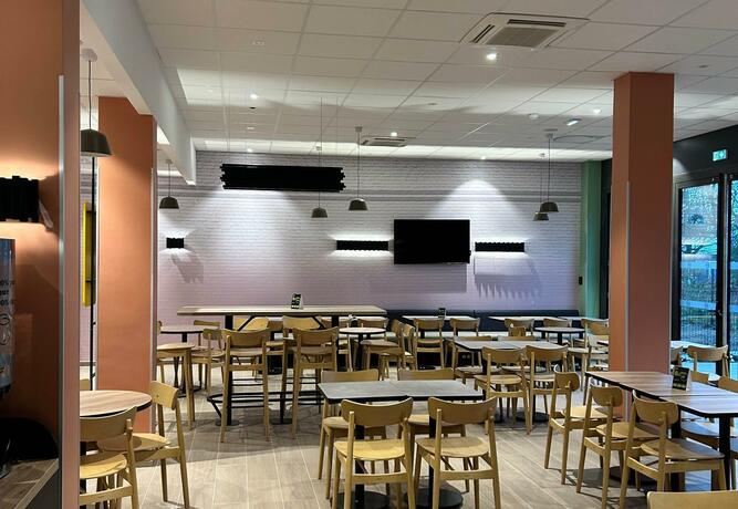 Imagen general del Hotel B&B HOTEL Cergy Saint-Christophe Gare. Foto 17